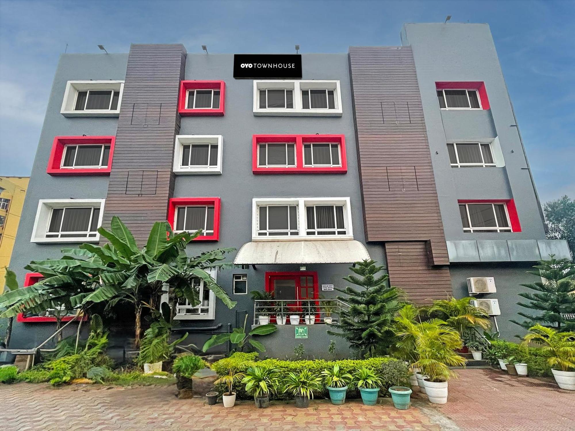 Super Townhouse Swain Heritage Bhubaneswar Exterior photo
