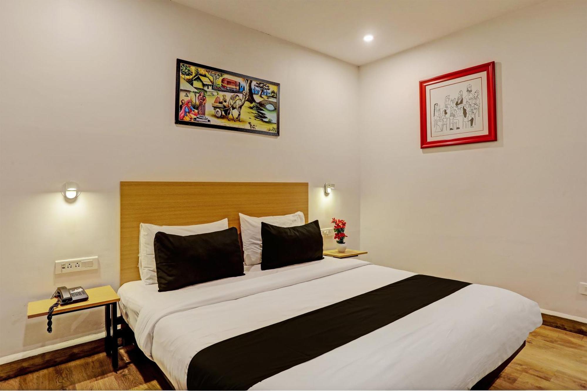 Super Townhouse Swain Heritage Bhubaneswar Exterior photo